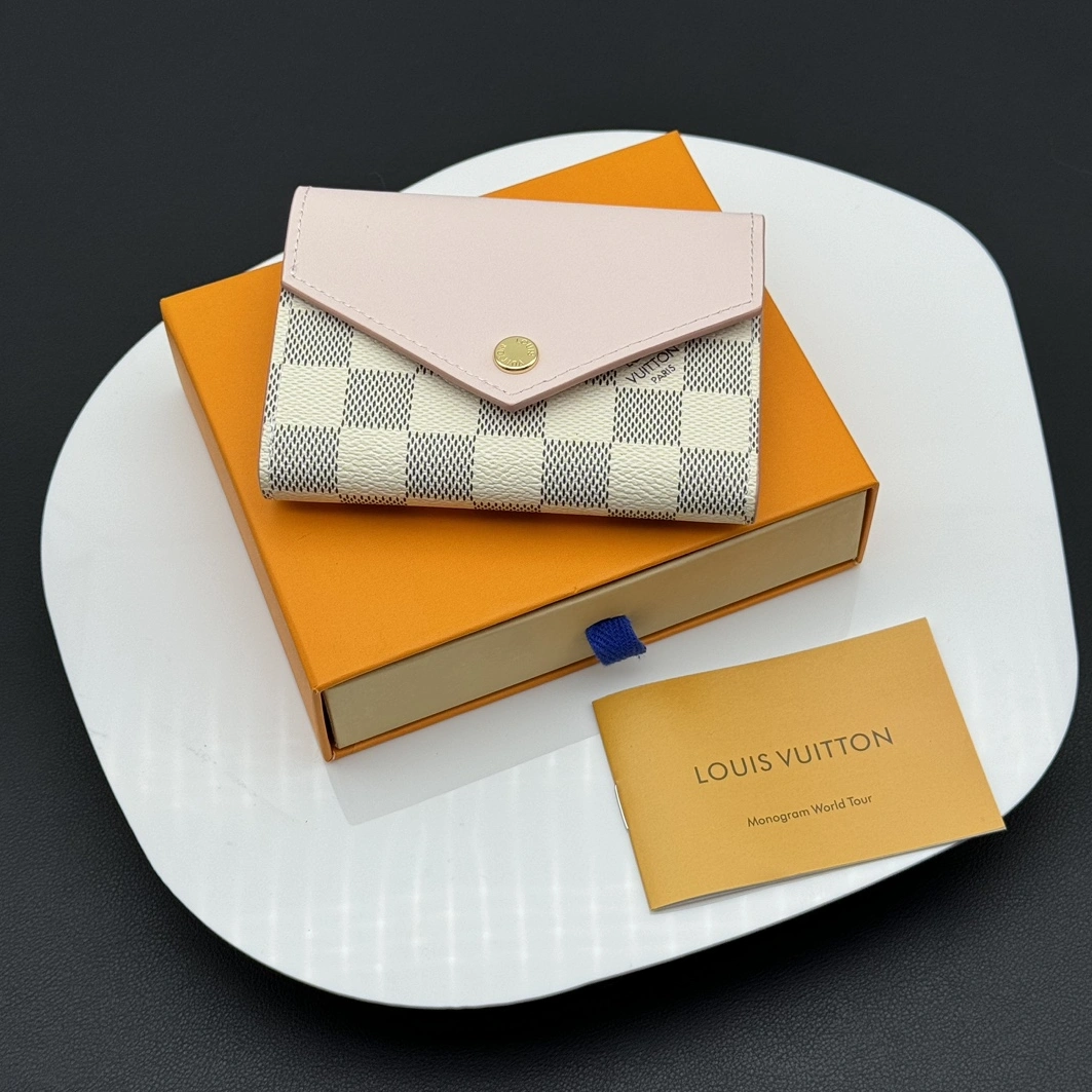 Louis Vuitton LV Card Case For Women Vibrant 8130