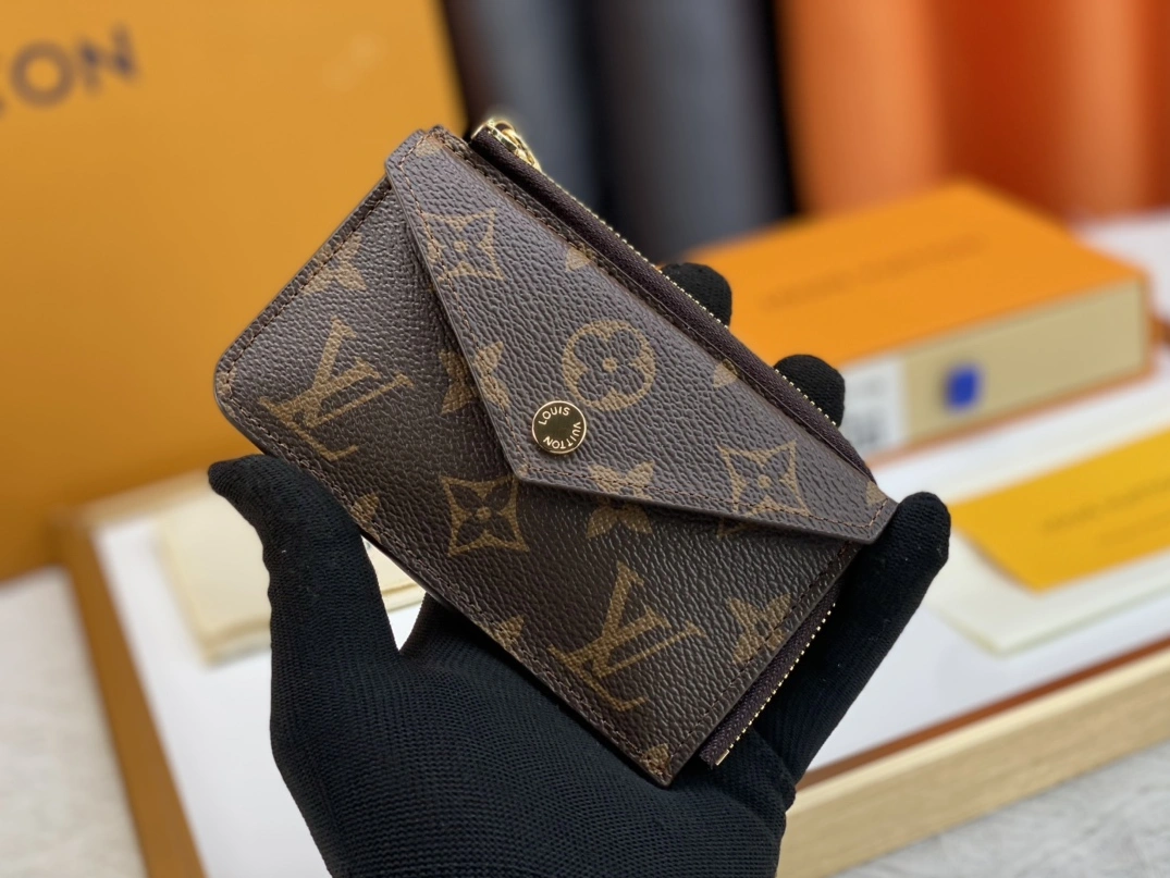 Louis Vuitton LV Card Case In Brown For Women Fashionable 9919