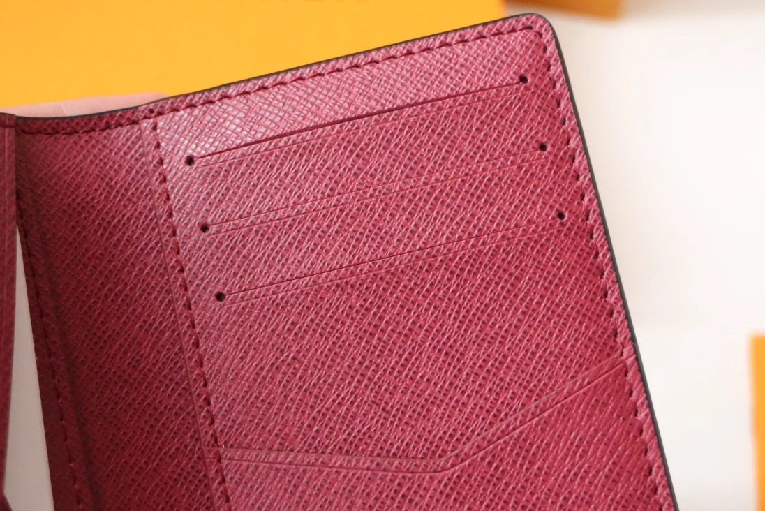 Louis Vuitton LV Card Case Lightweight 6490