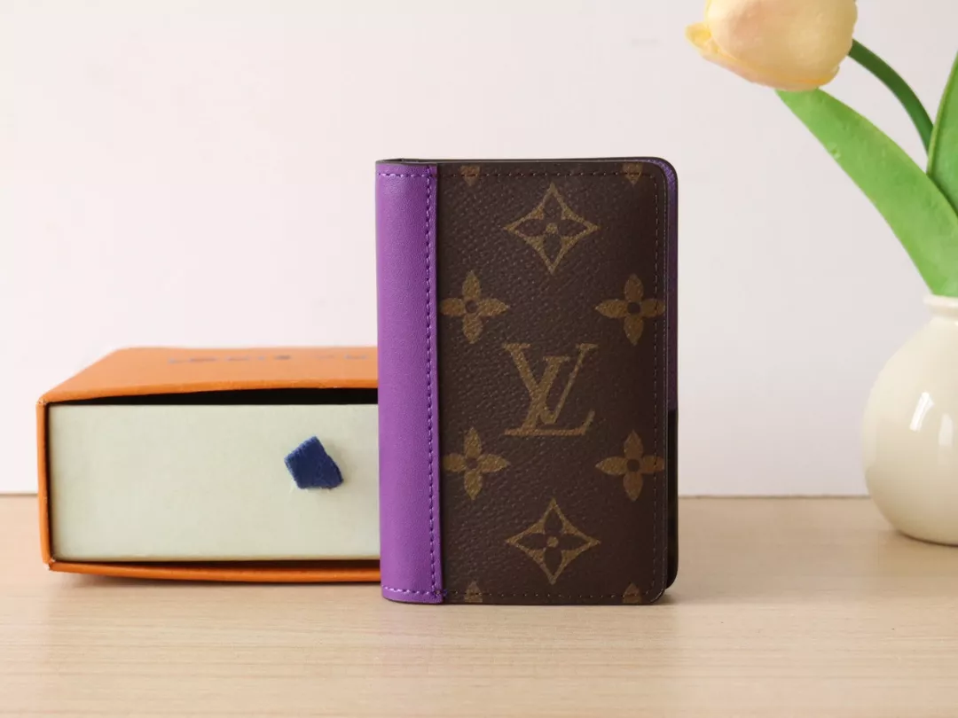 Louis Vuitton LV Card Case Lightweight 8663
