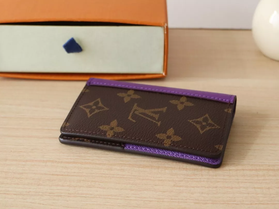 Louis Vuitton LV Card Case Lightweight 8663