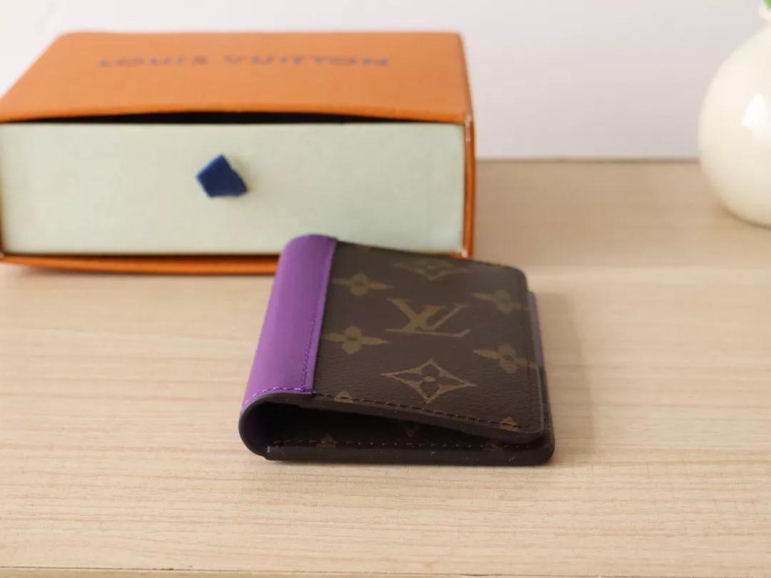 Louis Vuitton LV Card Case Lightweight 8663