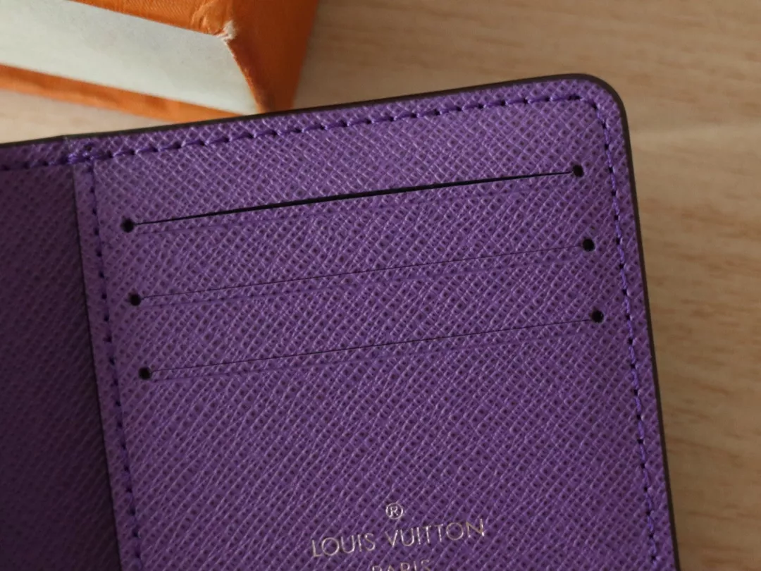 Louis Vuitton LV Card Case Lightweight 8663