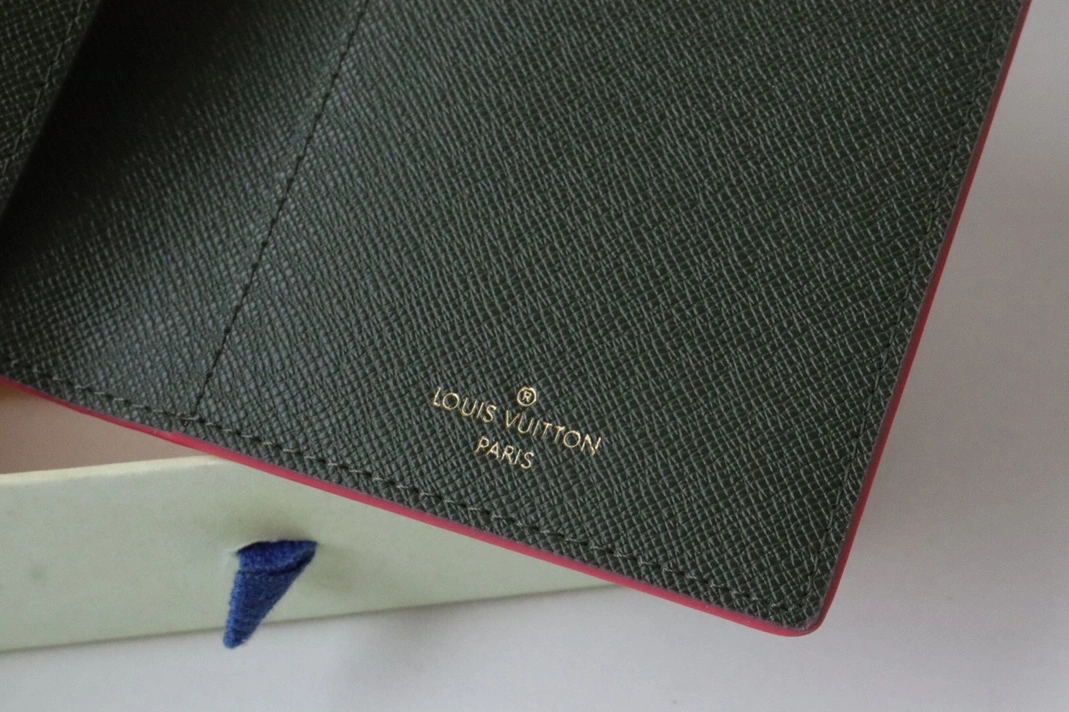 Louis Vuitton LV Card Case Popular 970