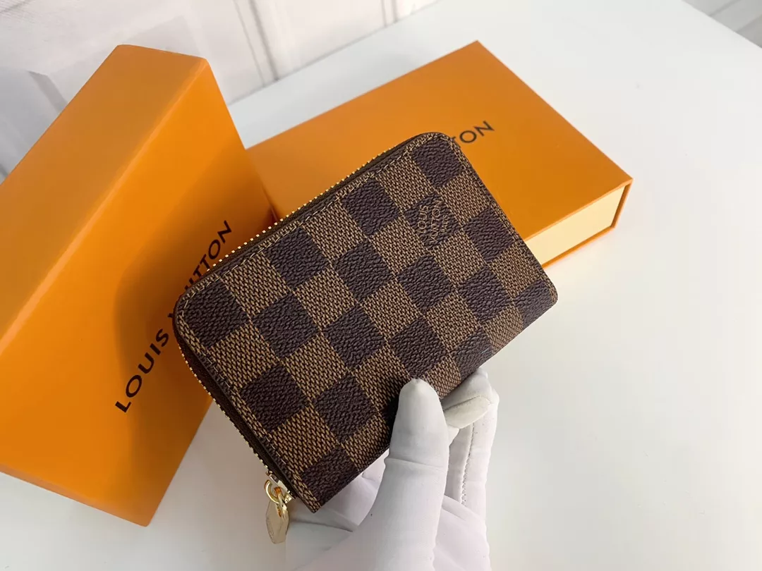 Louis Vuitton LV Card Case Practical 9393