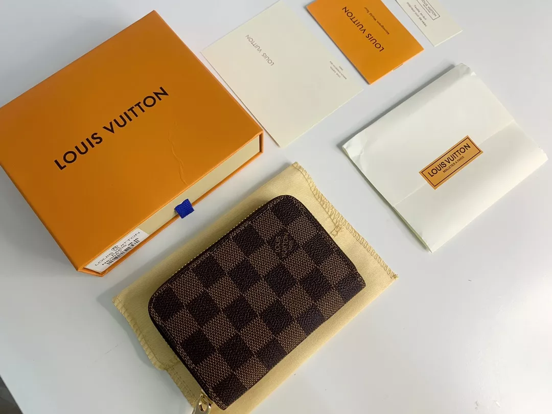 Louis Vuitton LV Card Case Practical 9393