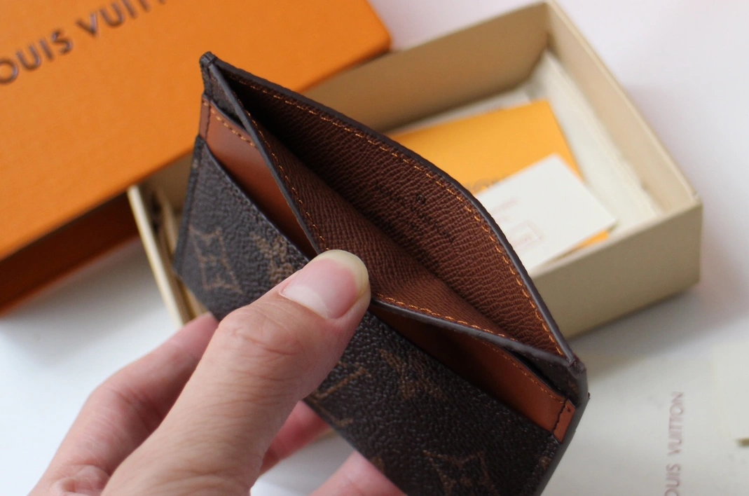 Louis Vuitton LV Card Case Refined 443