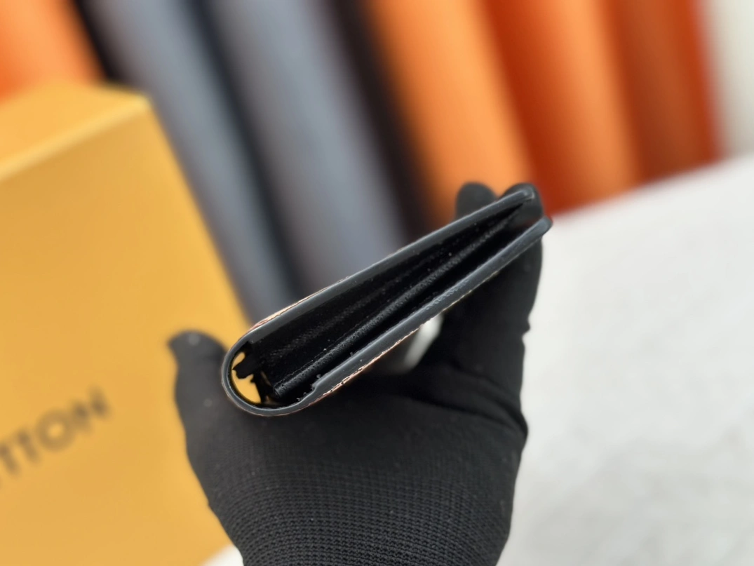 Louis Vuitton LV Card Case Reliable 2485