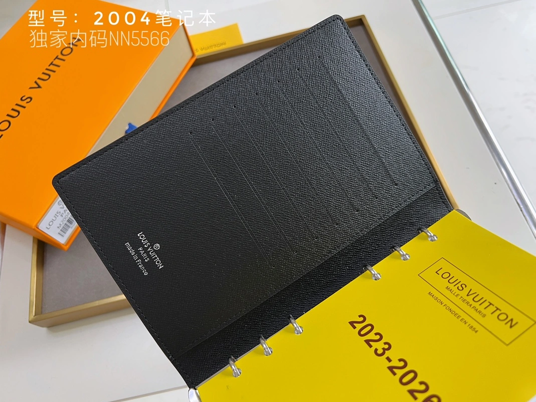 Louis Vuitton LV Card Case Sophisticated 402