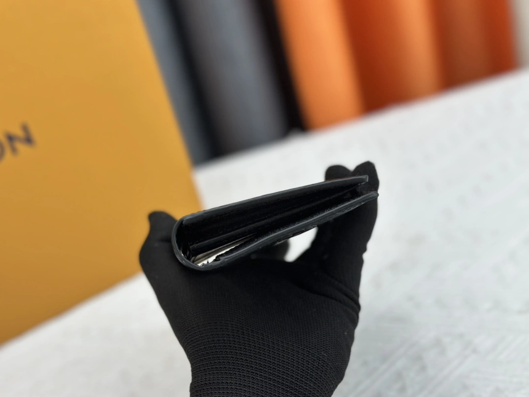 Louis Vuitton LV Card Case Sophisticated 5292