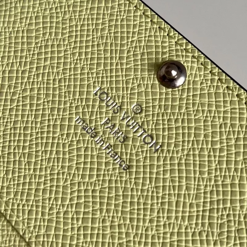Louis Vuitton LV Card Case Sophisticated 5880