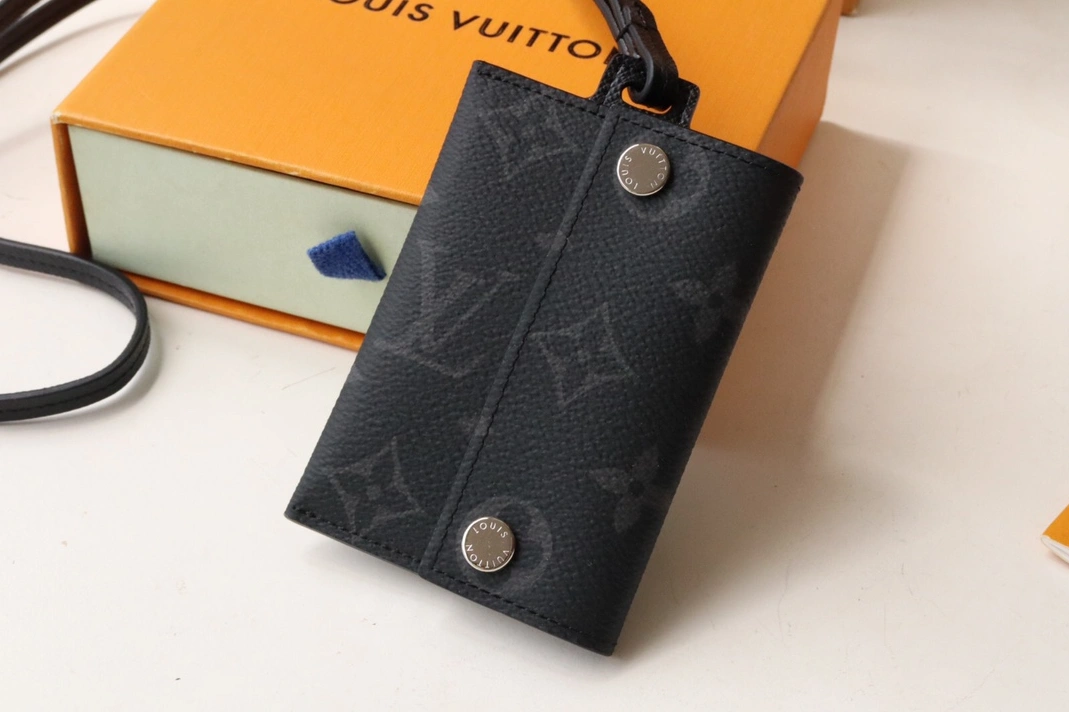 Louis Vuitton LV Card Case SportInspired 4843