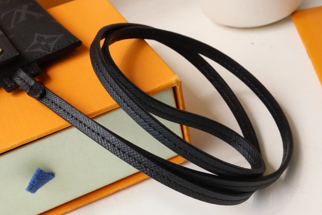 Louis Vuitton LV Card Case SportInspired 4843