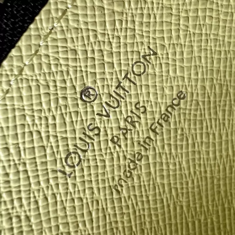 Louis Vuitton LV Card Case Stylish 643