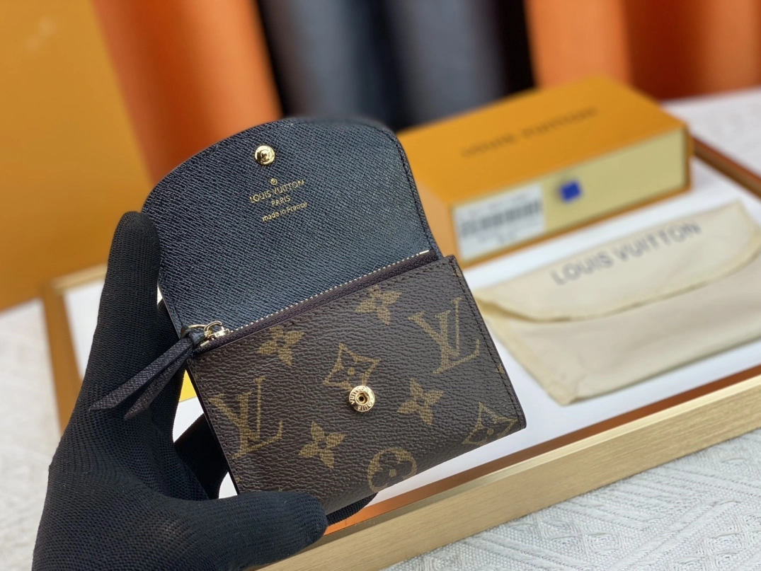 Louis Vuitton LV Card Case Timeless 8972