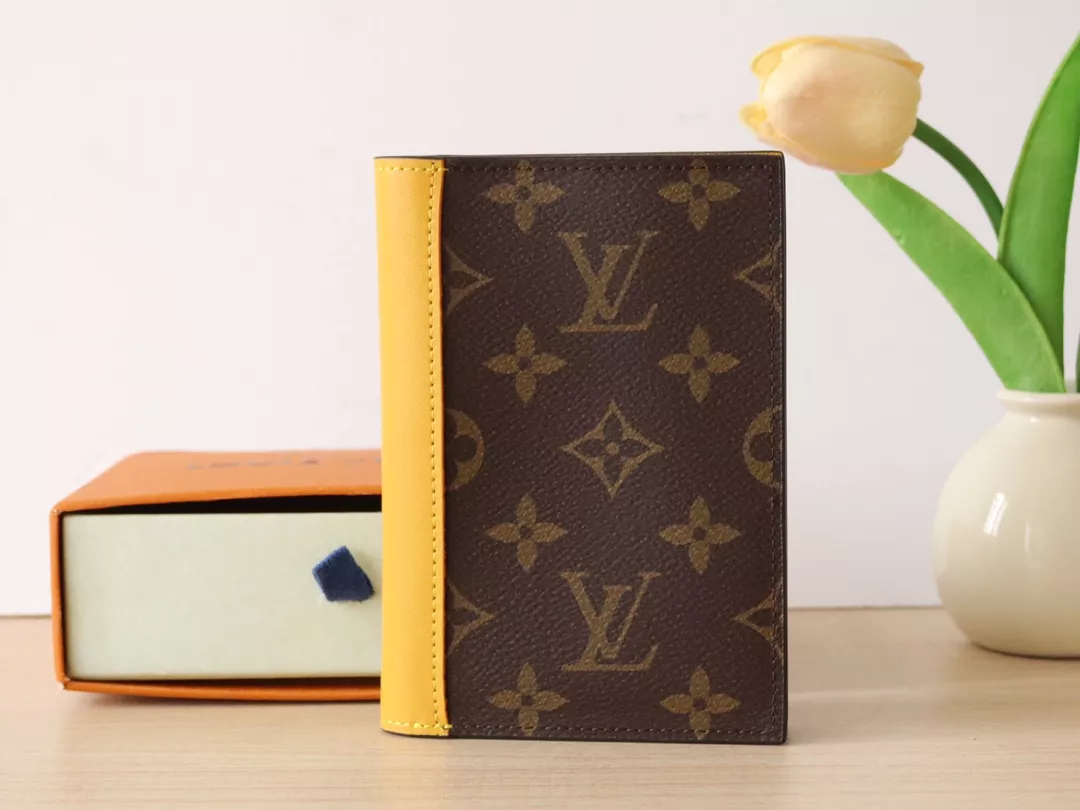Louis Vuitton LV Card Case TopPick 3555