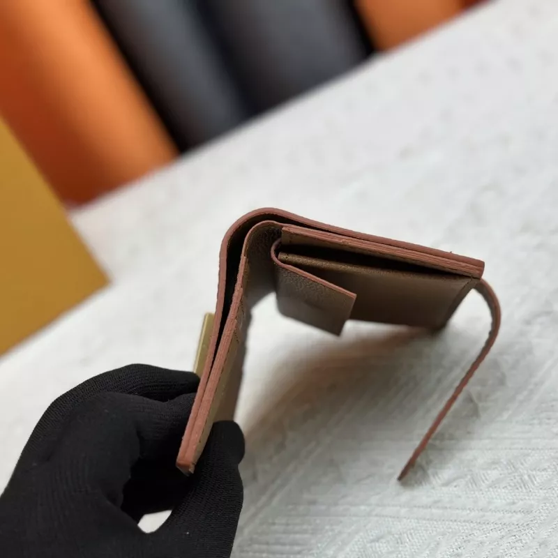 Louis Vuitton LV Card Case Unique 775