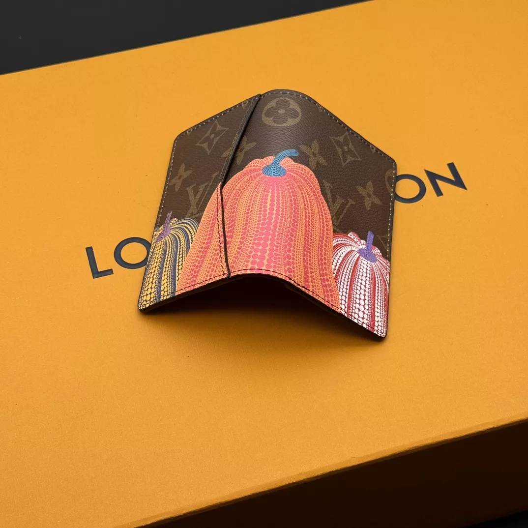 Louis Vuitton LV Card Case Versatile 659