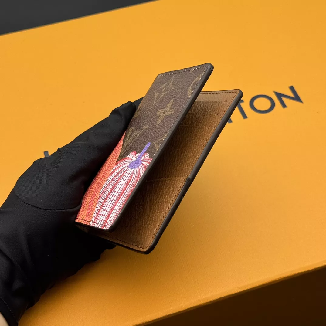 Louis Vuitton LV Card Case Versatile 659