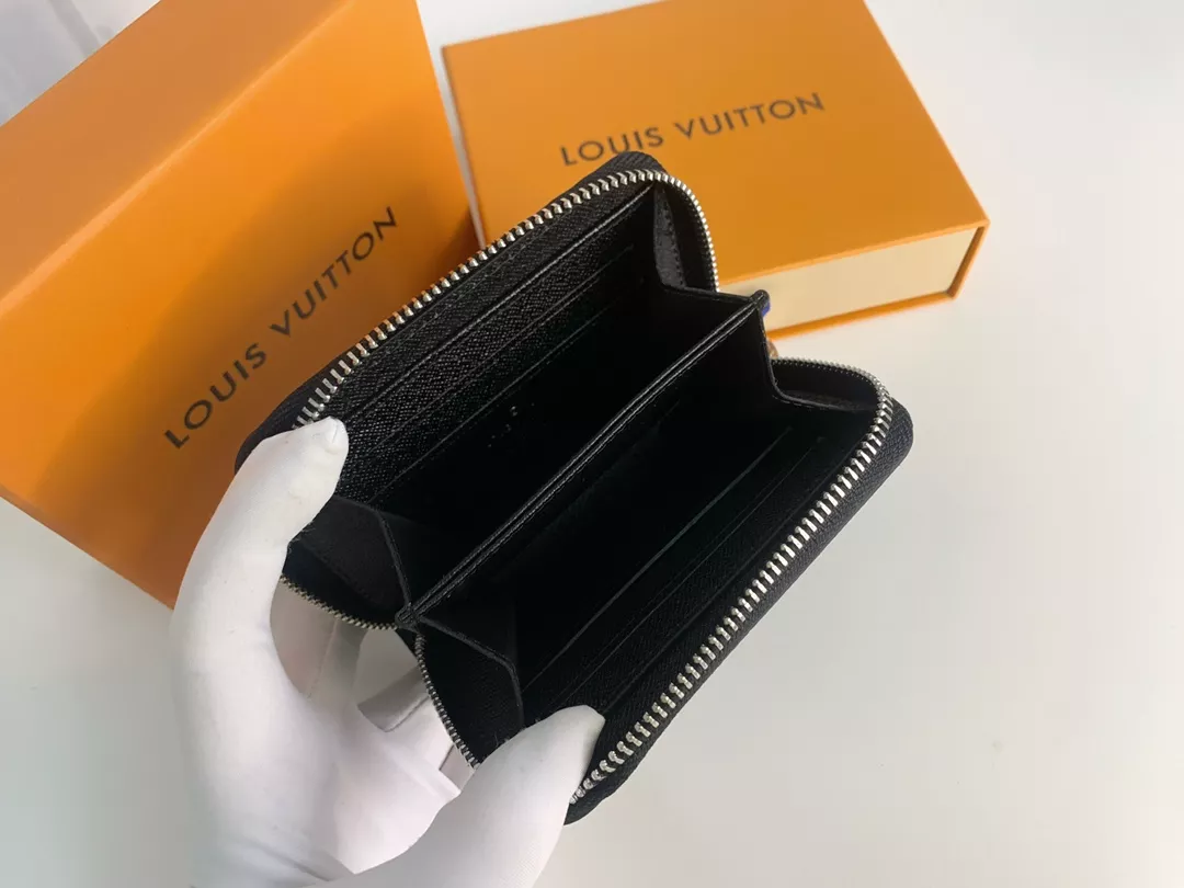 Louis Vuitton LV Card Case Versatile 8537
