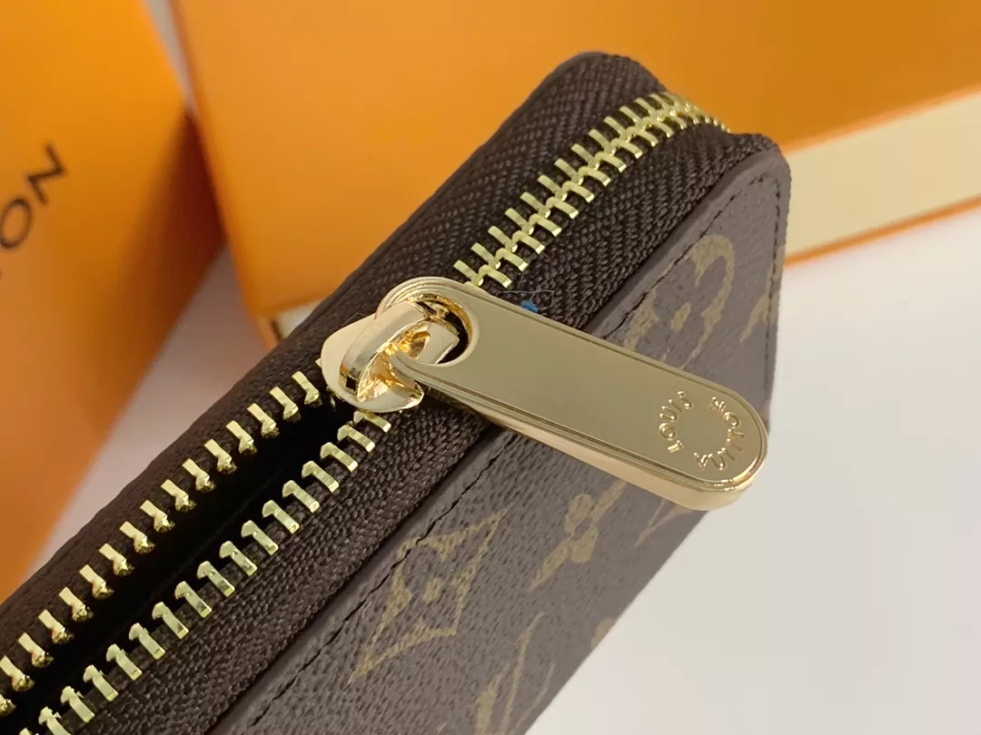 Louis Vuitton LV Card Case WellDesigned 4900