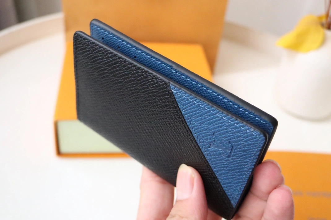 Louis Vuitton LV Card Case WellDesigned 6321
