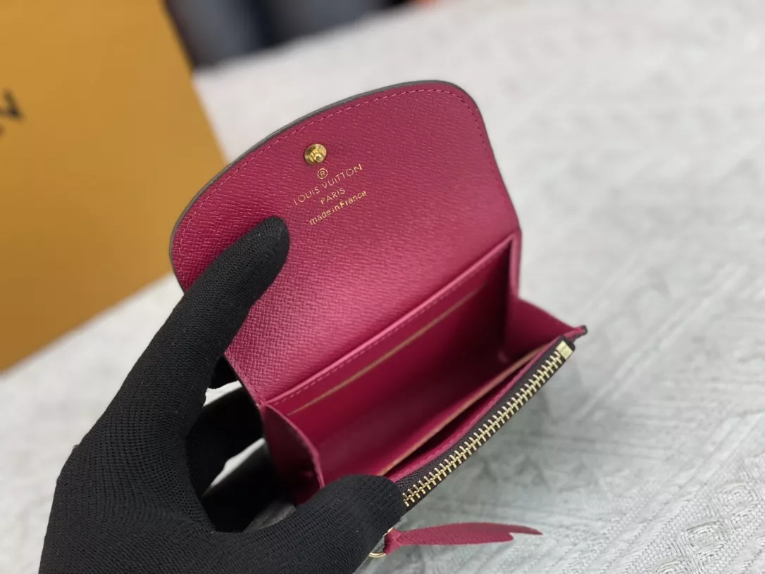 Louis Vuitton LV Card Case WellDesigned 698
