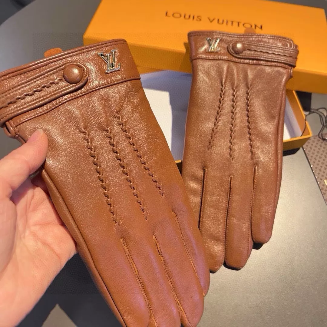 Louis Vuitton LV Gloves For Men Trendsetting 8493