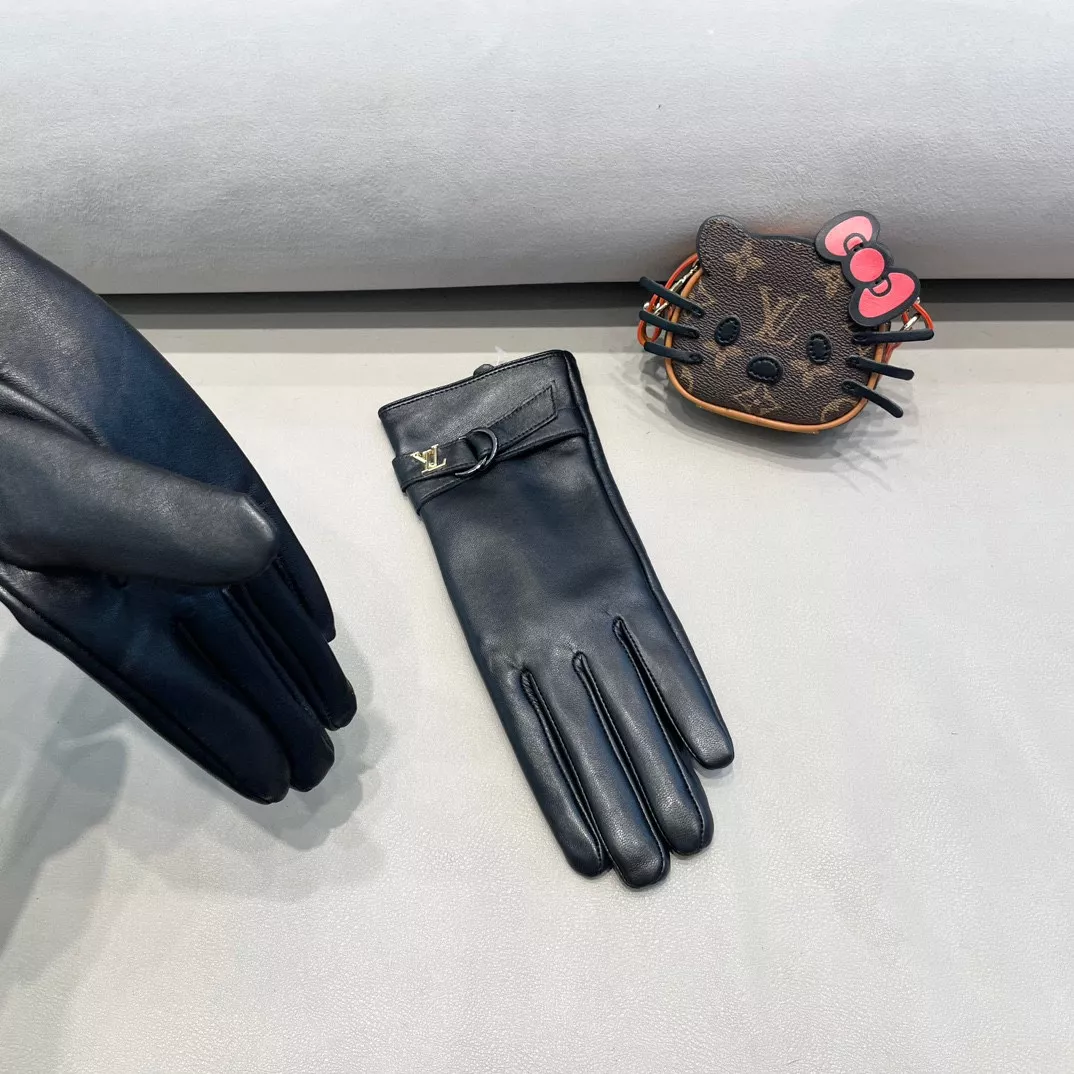 Louis Vuitton LV Gloves For Women UrbanStyle 9276