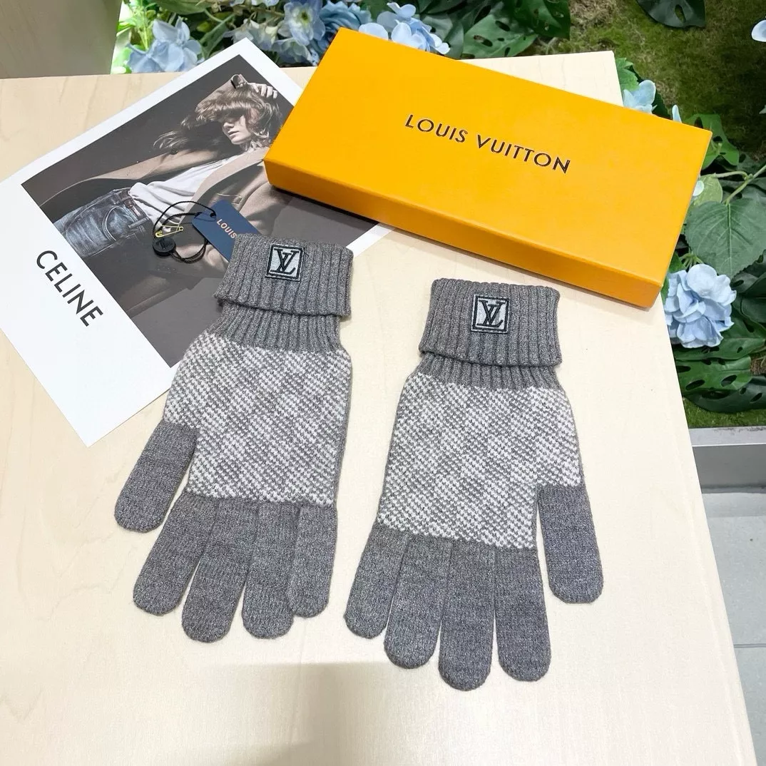 Louis Vuitton LV Gloves SportInspired 7530