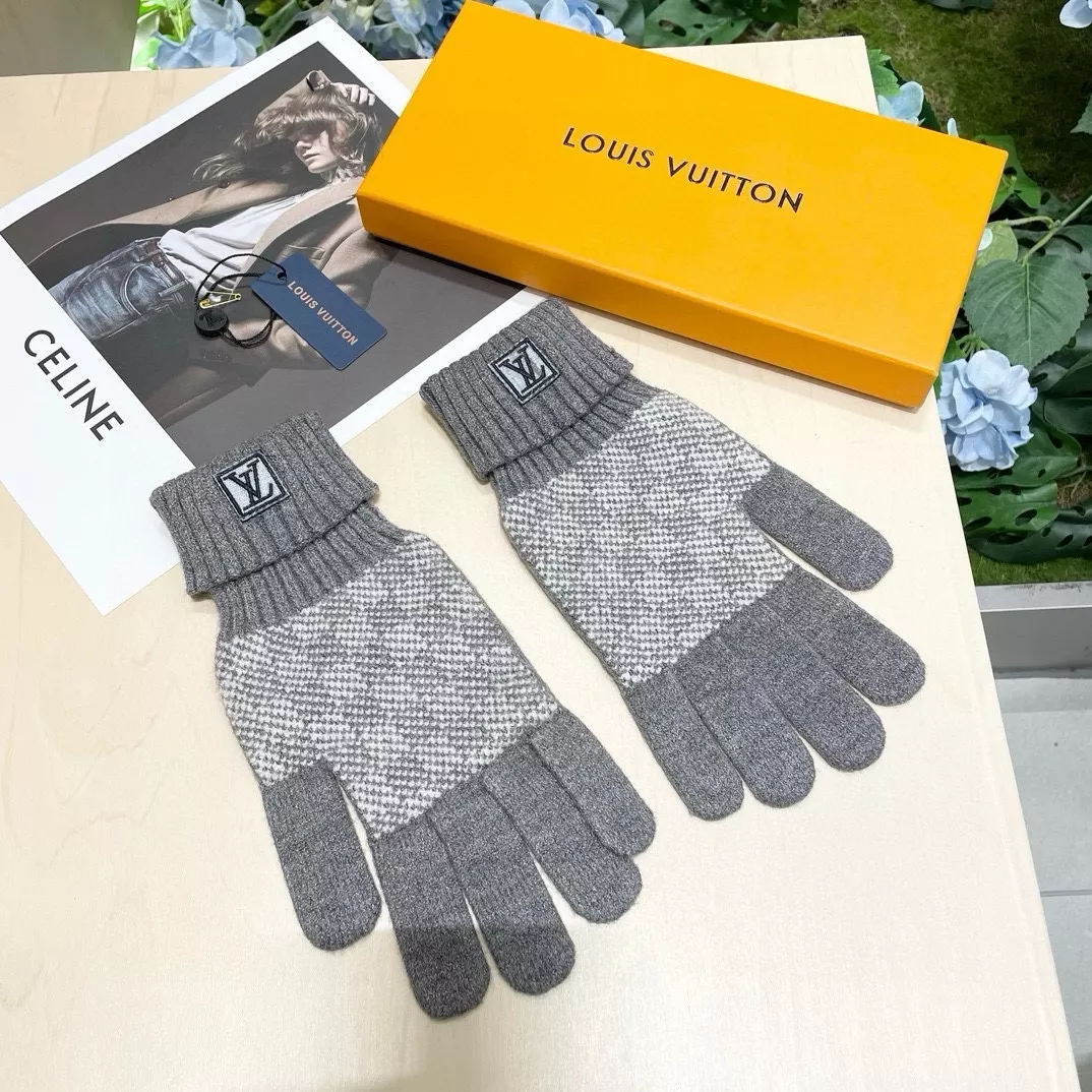 Louis Vuitton LV Gloves SportInspired 7530
