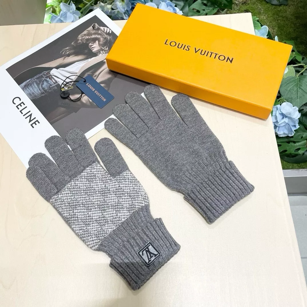 Louis Vuitton LV Gloves SportInspired 7530