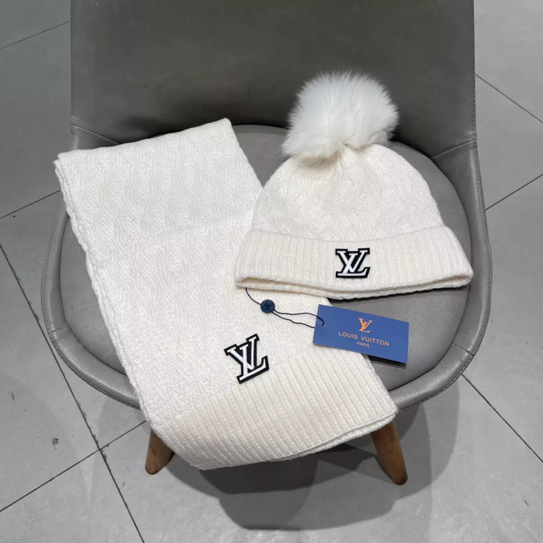 Louis Vuitton LV Hat and Scarf Set Durable 6376