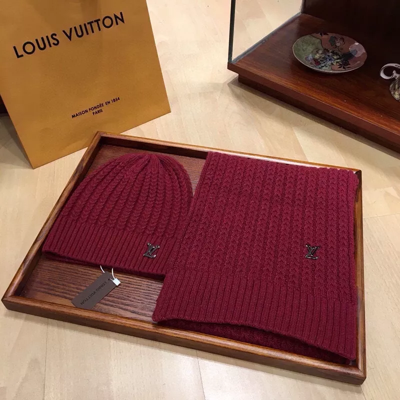 Louis Vuitton LV Hat and Scarf Set Flexible 7083