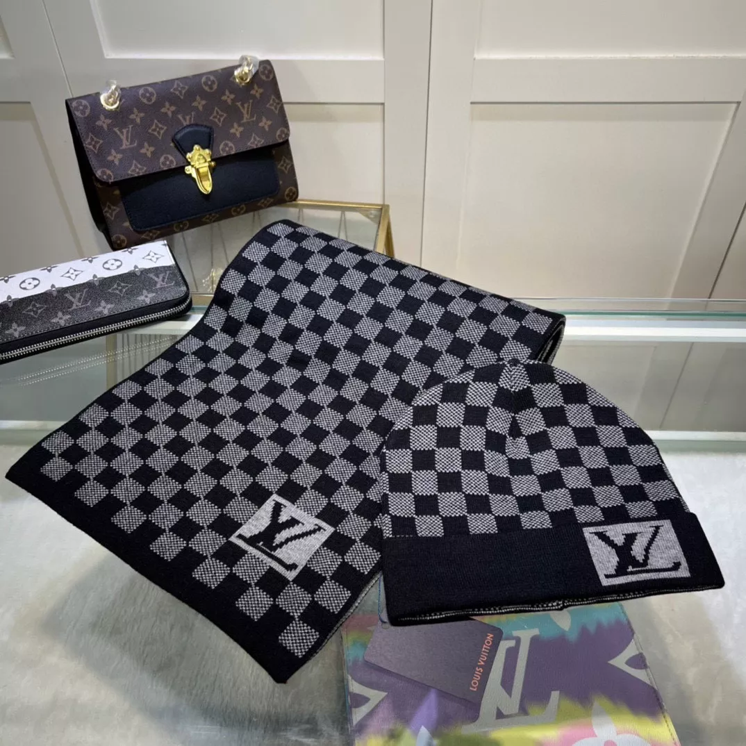 Louis Vuitton LV Hat and Scarf Set Functional 8950