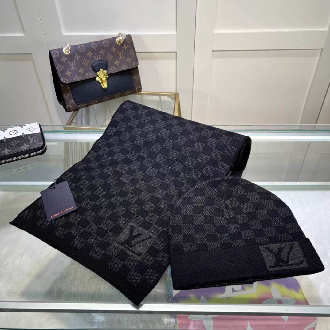 Louis Vuitton LV Hat and Scarf Set Reliable 3084