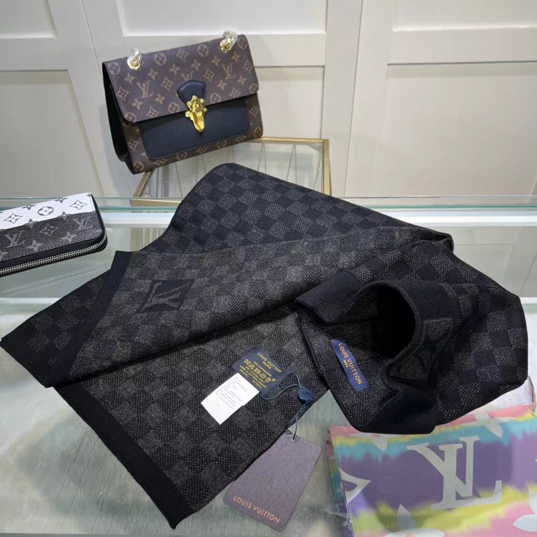 Louis Vuitton LV Hat and Scarf Set Reliable 3084