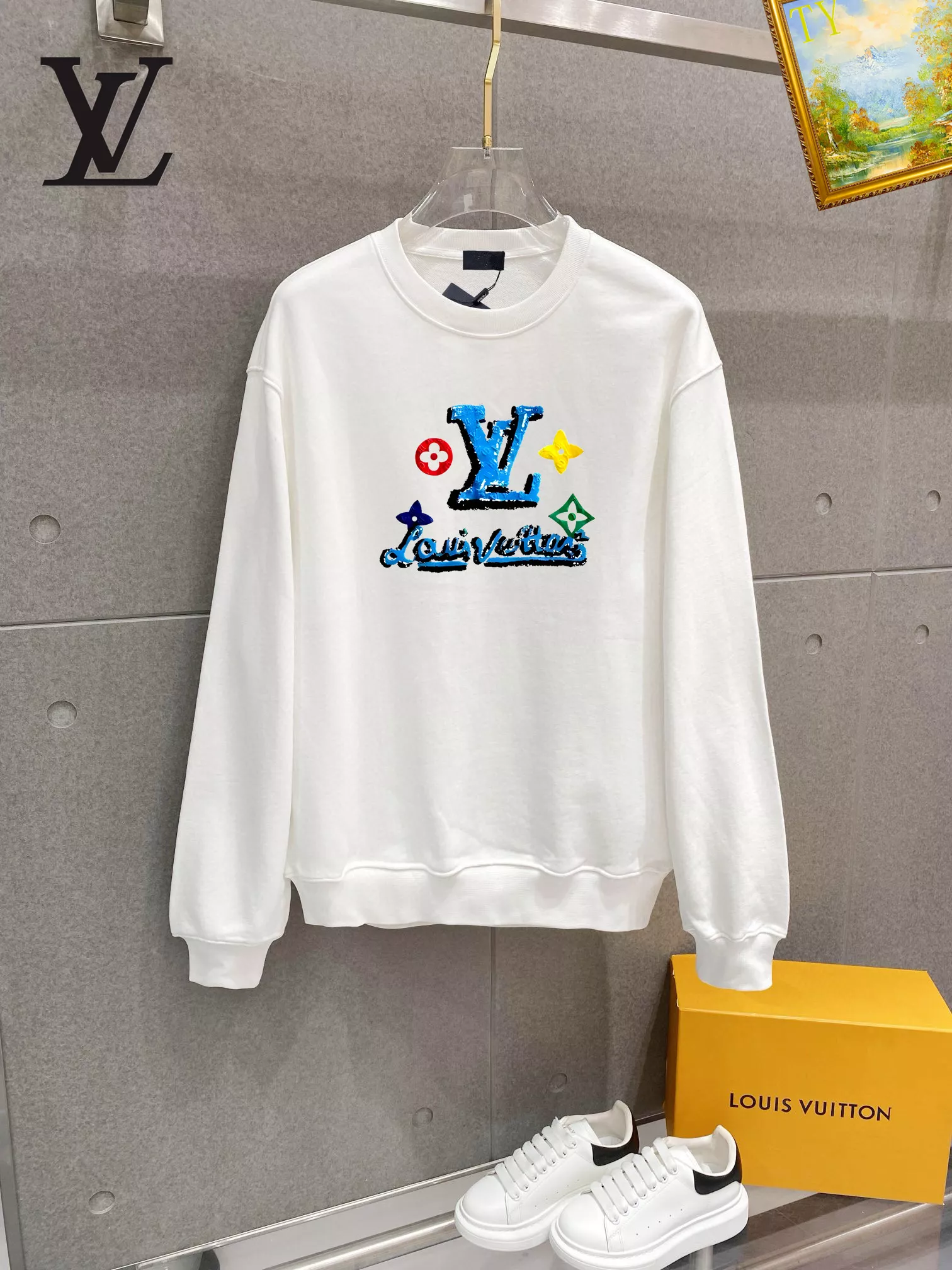 Louis Vuitton LV Hoodies Long Sleeved For Men Resilient 8252
