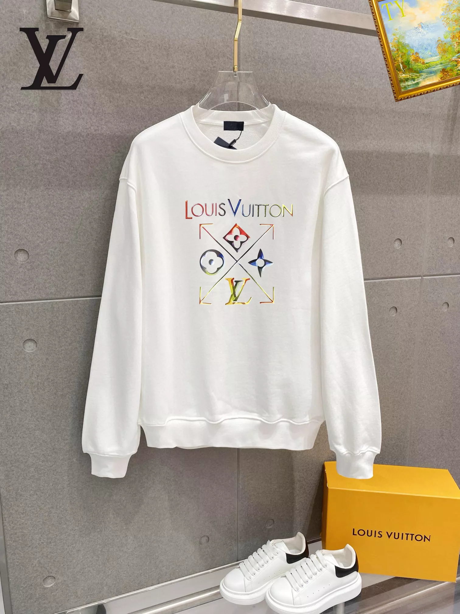 Louis Vuitton LV Hoodies Long Sleeved For Men Trendsetting 8261