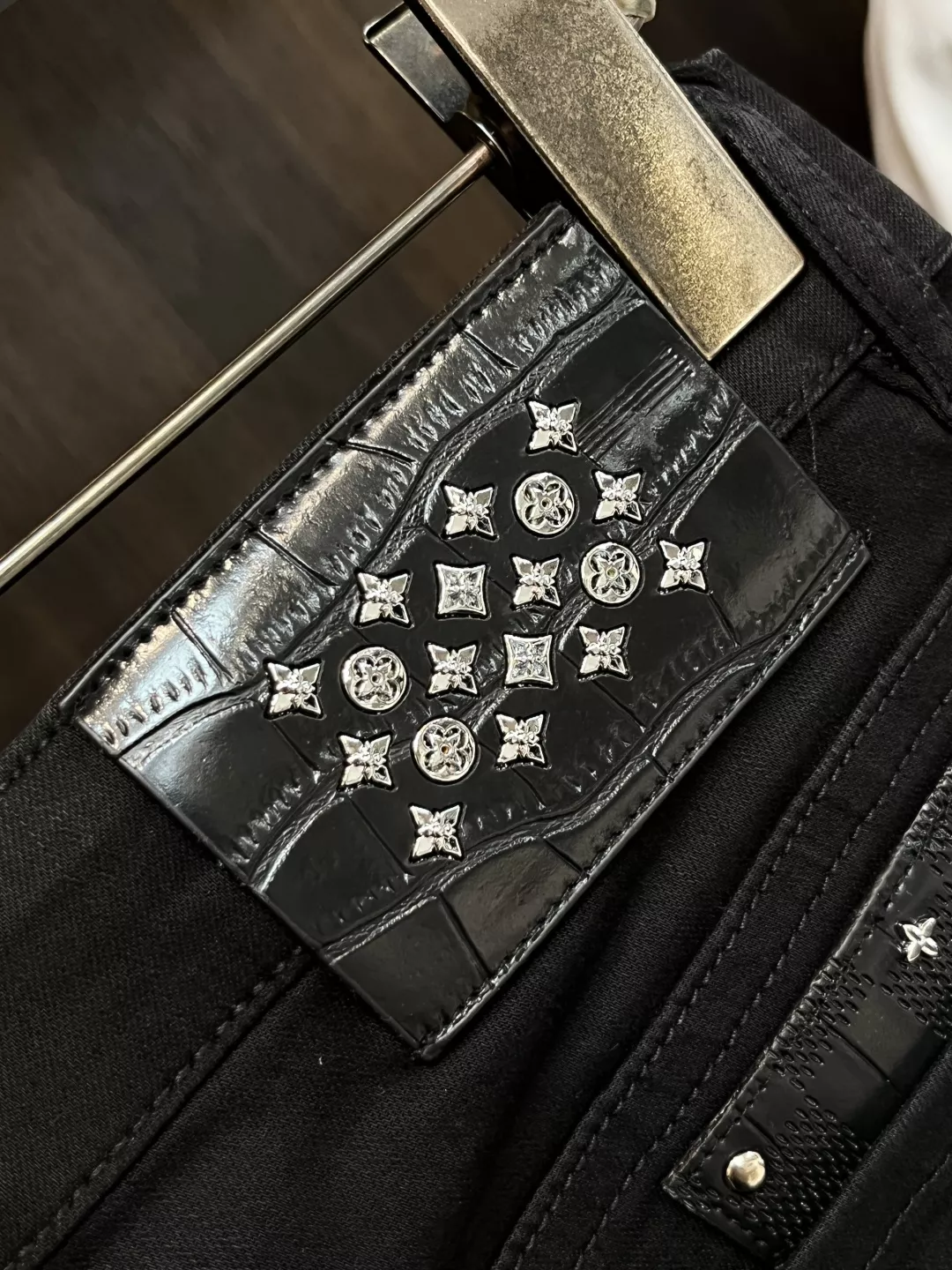 Louis Vuitton LV Jeans For Men Affordable 2312