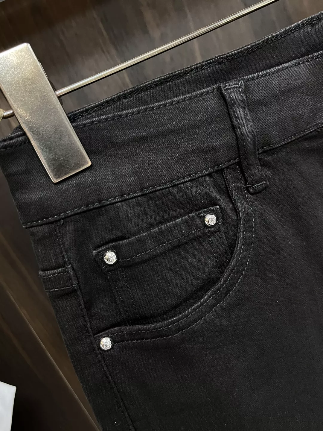 Louis Vuitton LV Jeans For Men Affordable 2312