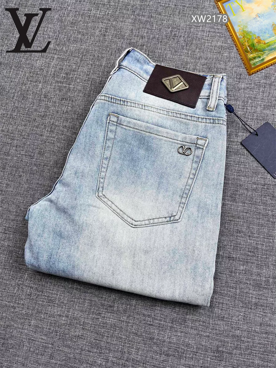 Louis Vuitton LV Jeans For Men Comfortable 7064