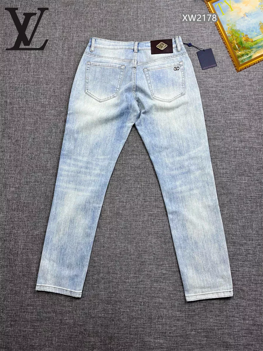 Louis Vuitton LV Jeans For Men Comfortable 7064