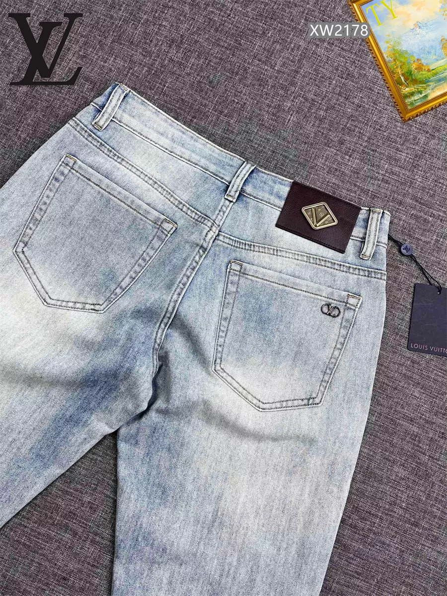 Louis Vuitton LV Jeans For Men Comfortable 7064