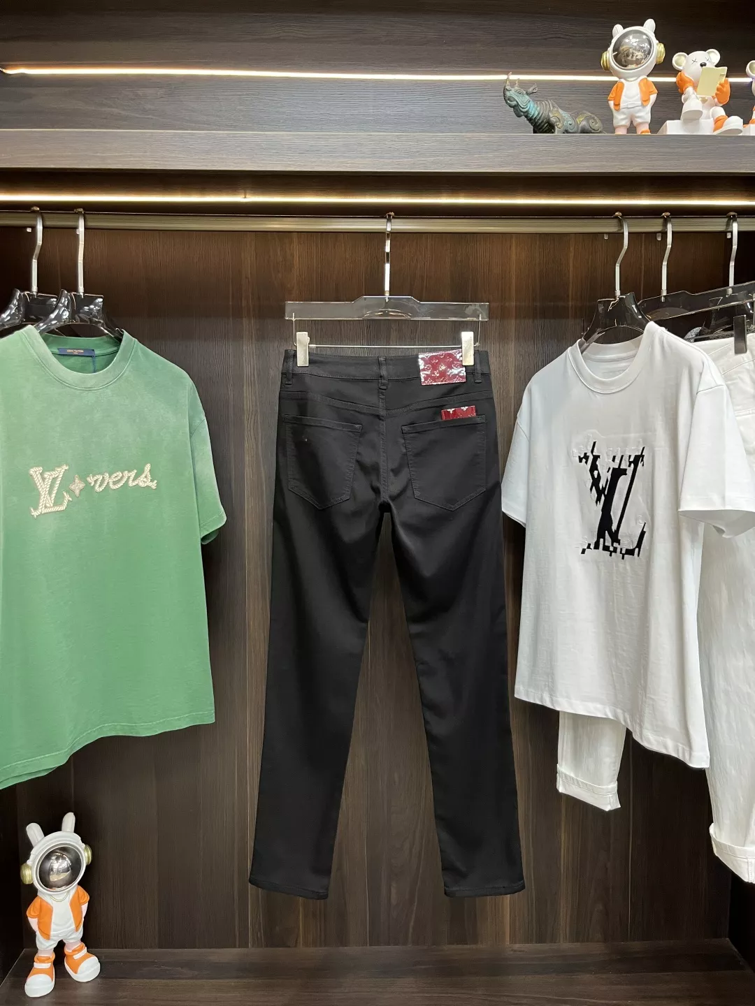 Louis Vuitton LV Jeans For Men DailyWear 590
