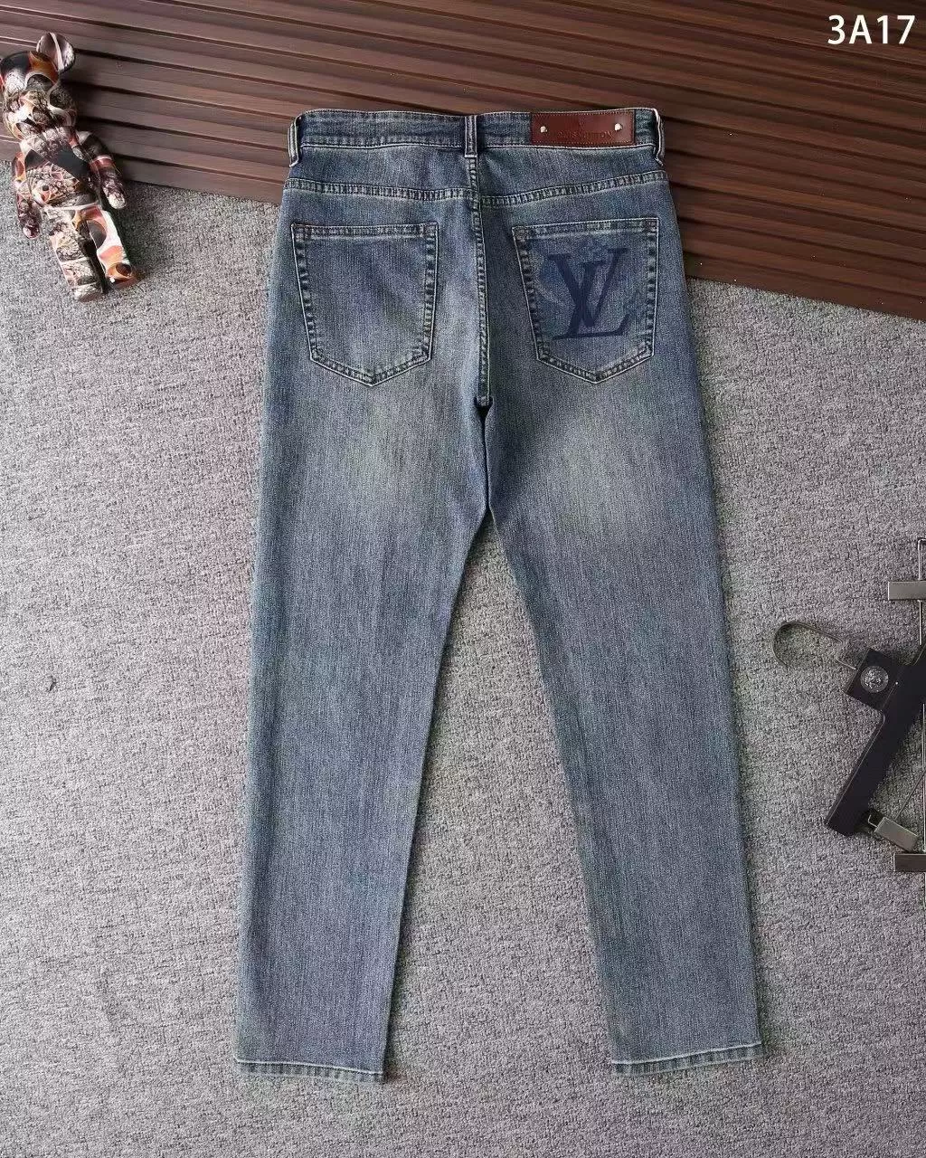 Louis Vuitton LV Jeans For Men Elegant 2113