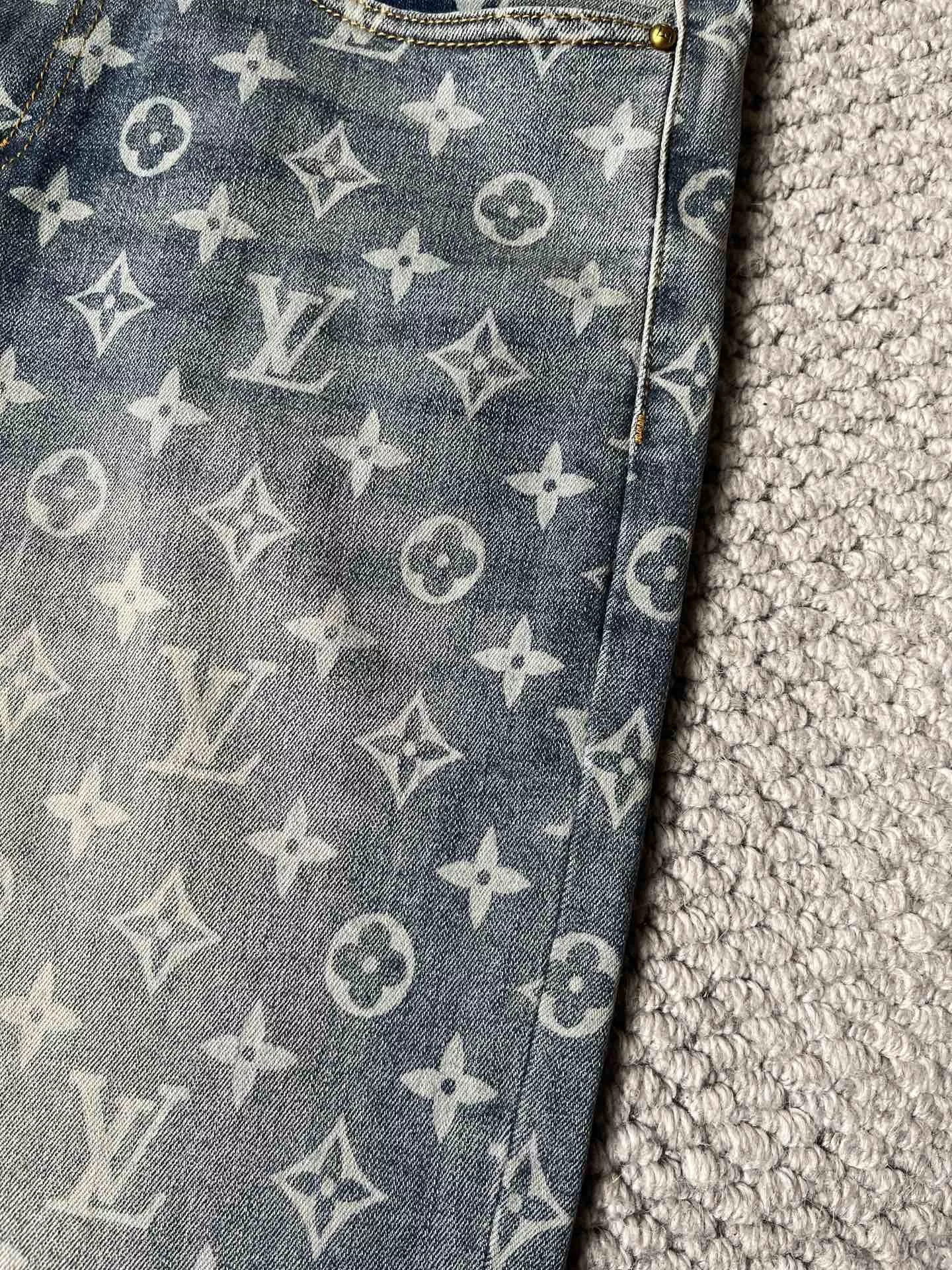 Louis Vuitton LV Jeans For Men GoodFit 987