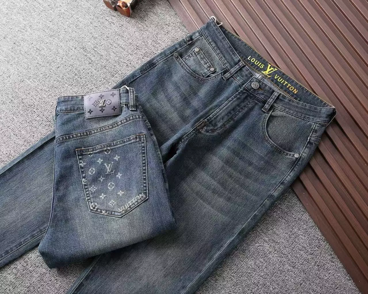 Louis Vuitton LV Jeans For Men Lightweight 4202