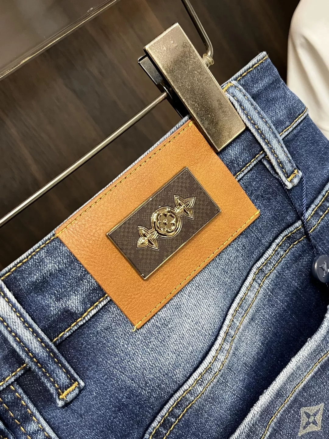 Louis Vuitton LV Jeans For Men Sleek 7513
