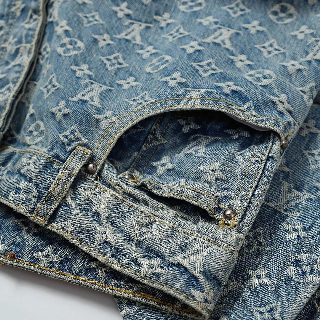 Louis Vuitton LV Jeans For Unisex Compact 3580